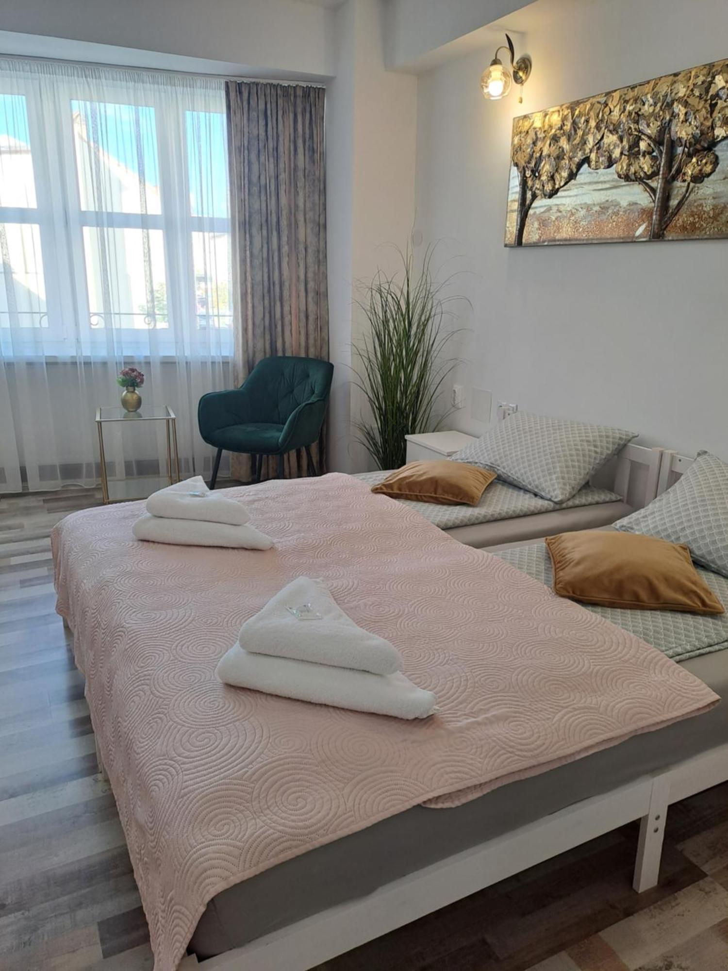 7 Level Central Apartments Miercurea Ciuc Eksteriør billede