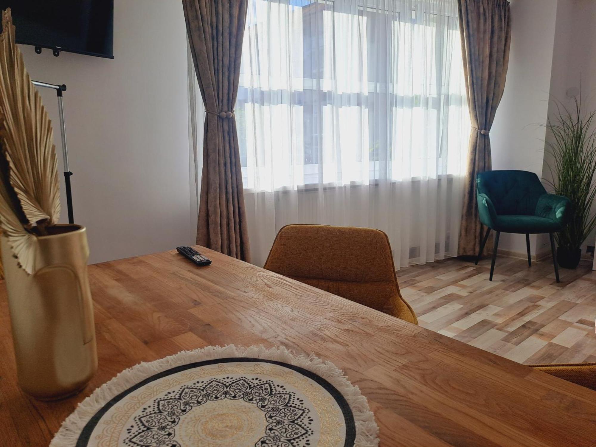 7 Level Central Apartments Miercurea Ciuc Værelse billede